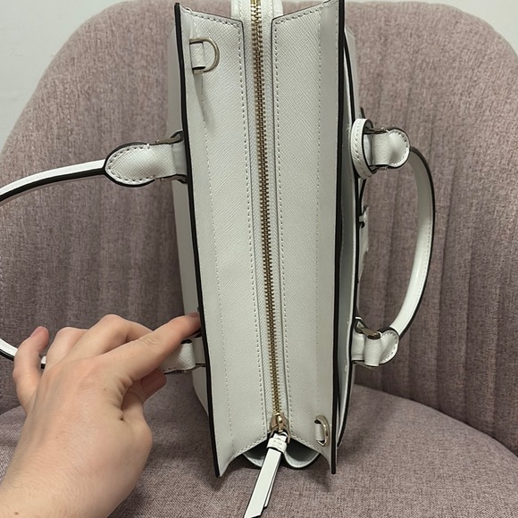NWOT Kate Spade White Leather Satchel with Elegant Design - Picture 4 of 12
